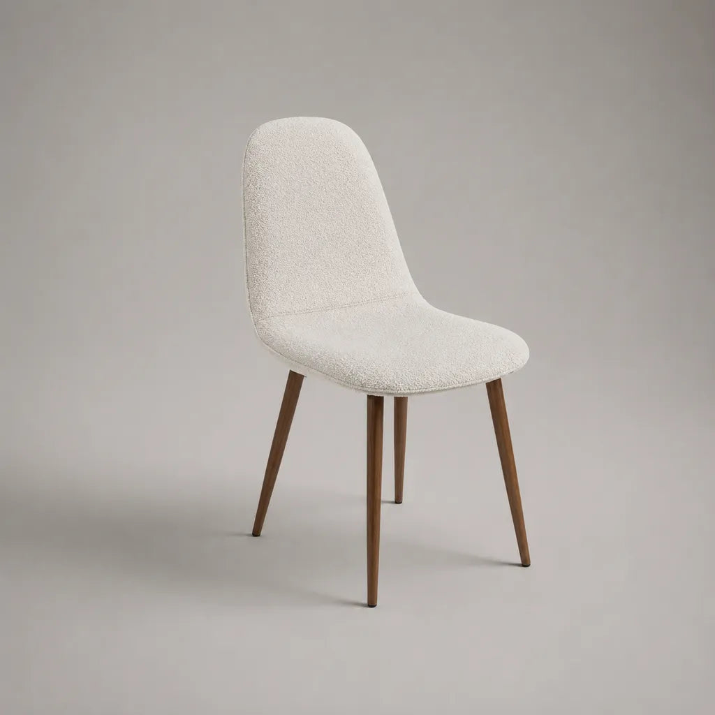 Chaise de salle à manger rembourrée en tissu bouclette écru avec pieds en bois brun noyer, 48 × 55 × 84 cm